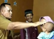 Bayi Penderita Jantung Bocor Dijenguk Bupati Lamsel