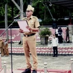 Staf ahli bupati Lamsel bidang keuangan pimpin apel mingguan