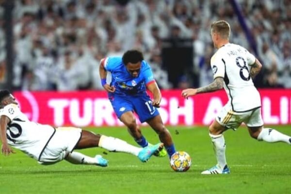 Rangkuman Laga 16 besar Liga Conference Europa Leg 1
