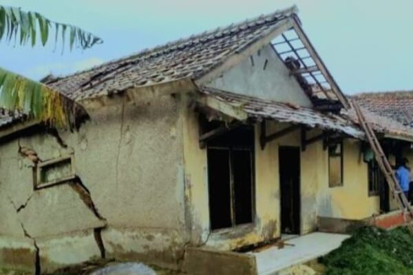 Pemprov Jabar Umumkan Status Tanggap Darurat Diberlakukan di Kampung Cigombong, Bandung Barat