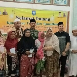 Bupati Lombok Barat serahkan Bantuan Hibah ke Masjid Baiturrahman