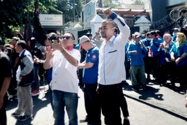 DPC KSPSI Garut Minta DPRD Jabar Gunakan Hak Angket Cabut Kebijakan UMP/UMK