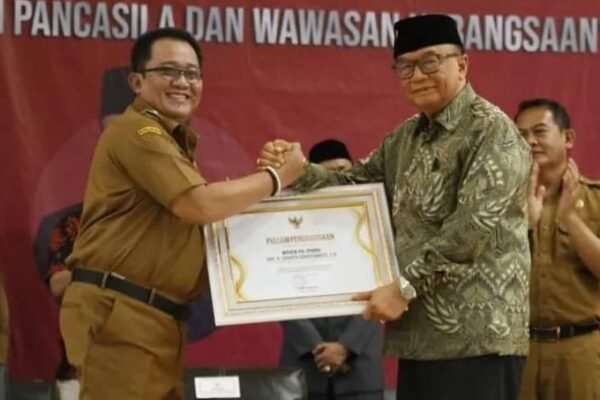 Bupati Ade Sugianto Dampingi Watimpres di Seminar Kebangsaan