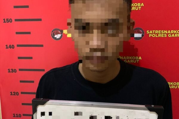 Sat Narkoba Polres Garut Tangkap Tersangka Pengedar Tembakau Sintetis