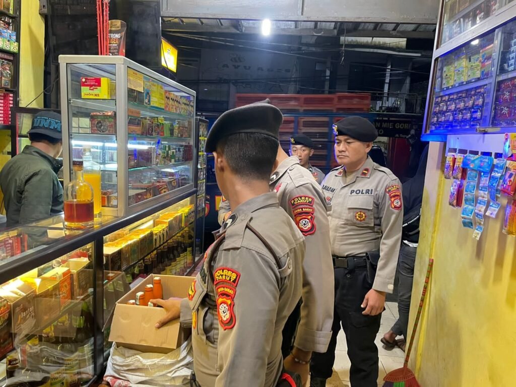 Puluhan Botol Miras Berhasil Diamankan Sat Samapta Polres Garut