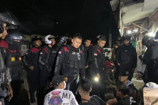 Tim Patroli Presisi Cikuray Bubarkan Sekelompok Pemuda Tengah Berkelahi Dimuka Umum