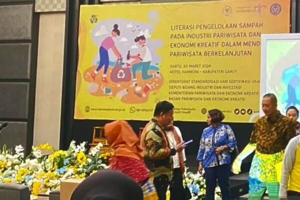 Literasi Pengolahan Sampah Kemenparekraf Edukasi Pelaku Industri Pariwisata Garut