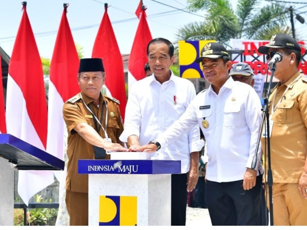 Presiden Jokowi Resmikan Pembangunan Jalan Daerah di Sumut