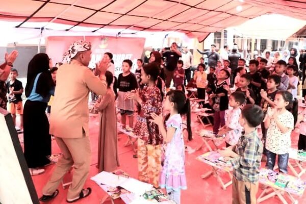 Langkah Aktif Pemkab Bandung Barat Beri Bantuan dan Trauma Healing Korban Longsor Cibenda
