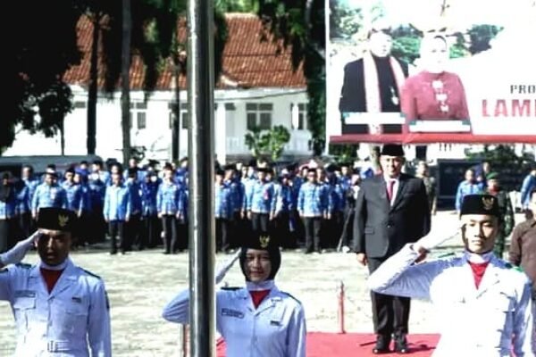 Upacara Peringatan HUT Provinsi Lampung ke-60 Disejukan Dengan Pengumuman THLS Dapat THR Lebaran