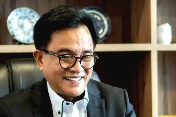 Dengar Timnas Amin Kerahkan 1000 Pengacara, Yusril Respon Dengan Humor