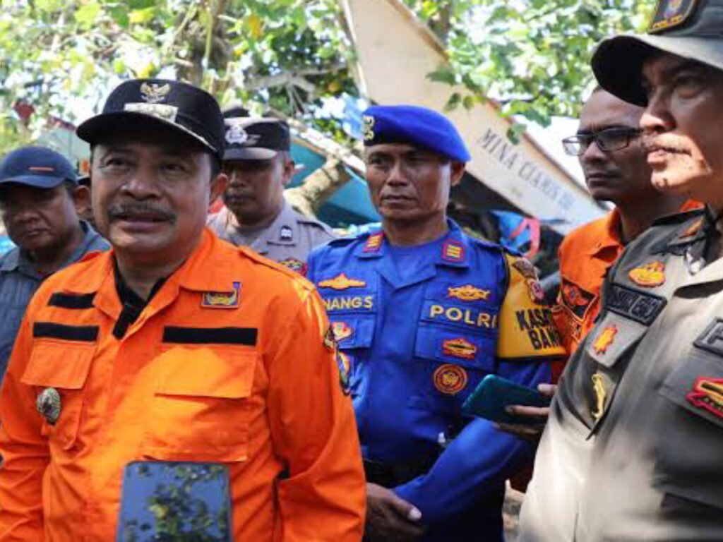 Tak Bisa Melaut Akibat Gelombang Tinggi, Pj Bupati Garut Siapkan Bantuan Bagi Para Nelayan