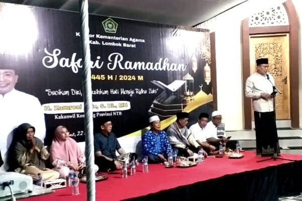 Syafari Ramadhan Kemenag Lobar Salurkan 500 paket Bantuan Pada Kaum Duapa