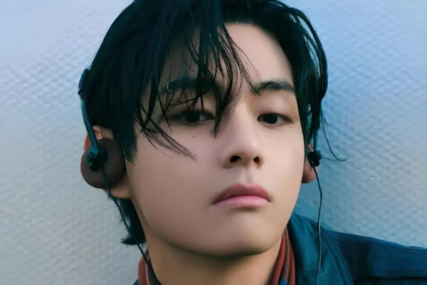 Single Solo Terbaru “FRI(END)S” V BTS Raih Posisi Puncak Tangga Lagu iTunes Top Song di 87 Negara