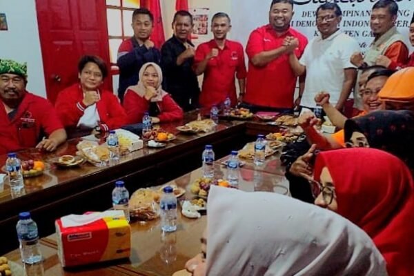 PKS Bermanuver Tempel PDIP di Pilkada Garut, Siapa Pendamping dr. Helmi….?