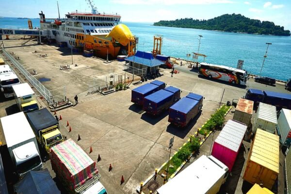 Pelabuhan Penyeberangan ASDP Bakauheni Catat 131.287 Orang Tinggalkan Sumatra