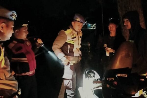 Jalan Raya Sawah Lega Sirkuit Balap Liar Dirazia Polsek Wanaraja Empat Pemuda Diamankan