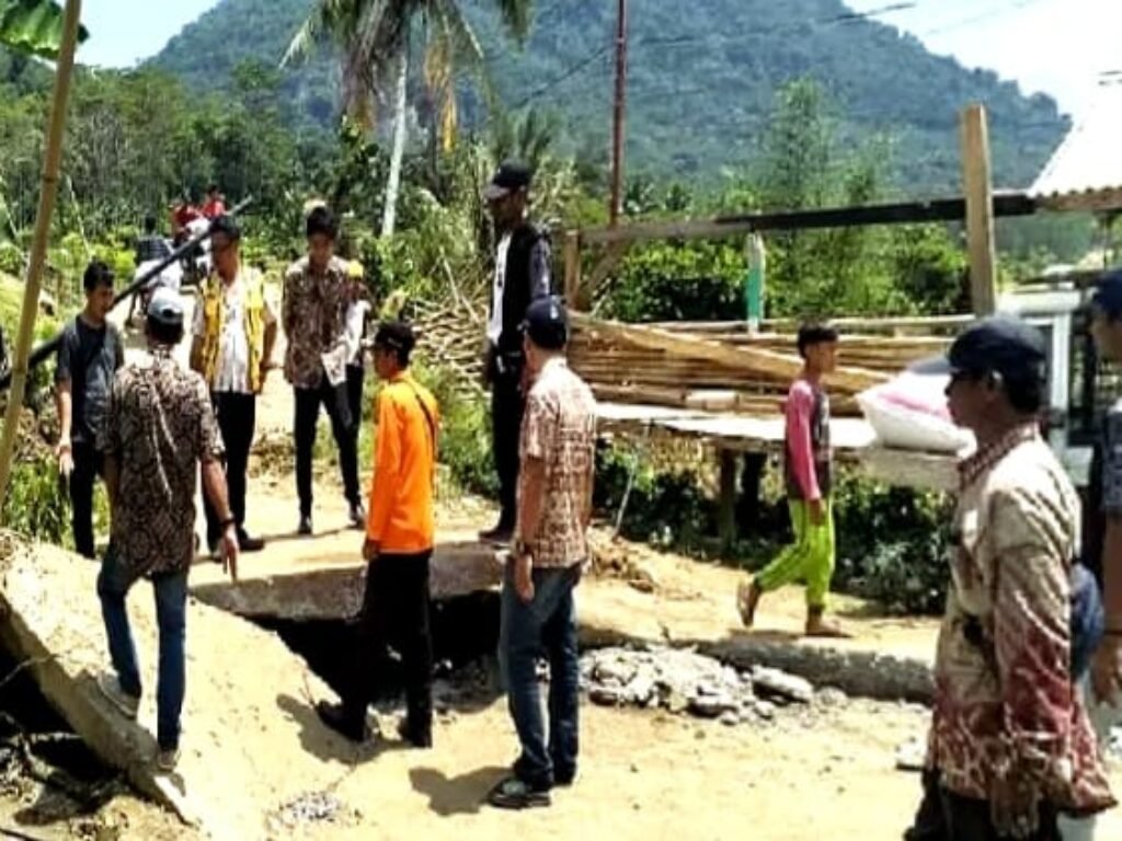 Pemda Purwakarta Respon Cepat Bencana Pergerakan Tanah di Panyindangan- Sukatani