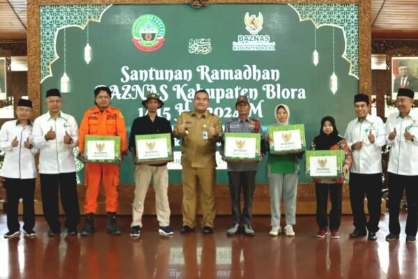 Zakat dari ASN Belora Disalurkan Baznas Kepada 2.388 Mustahik
