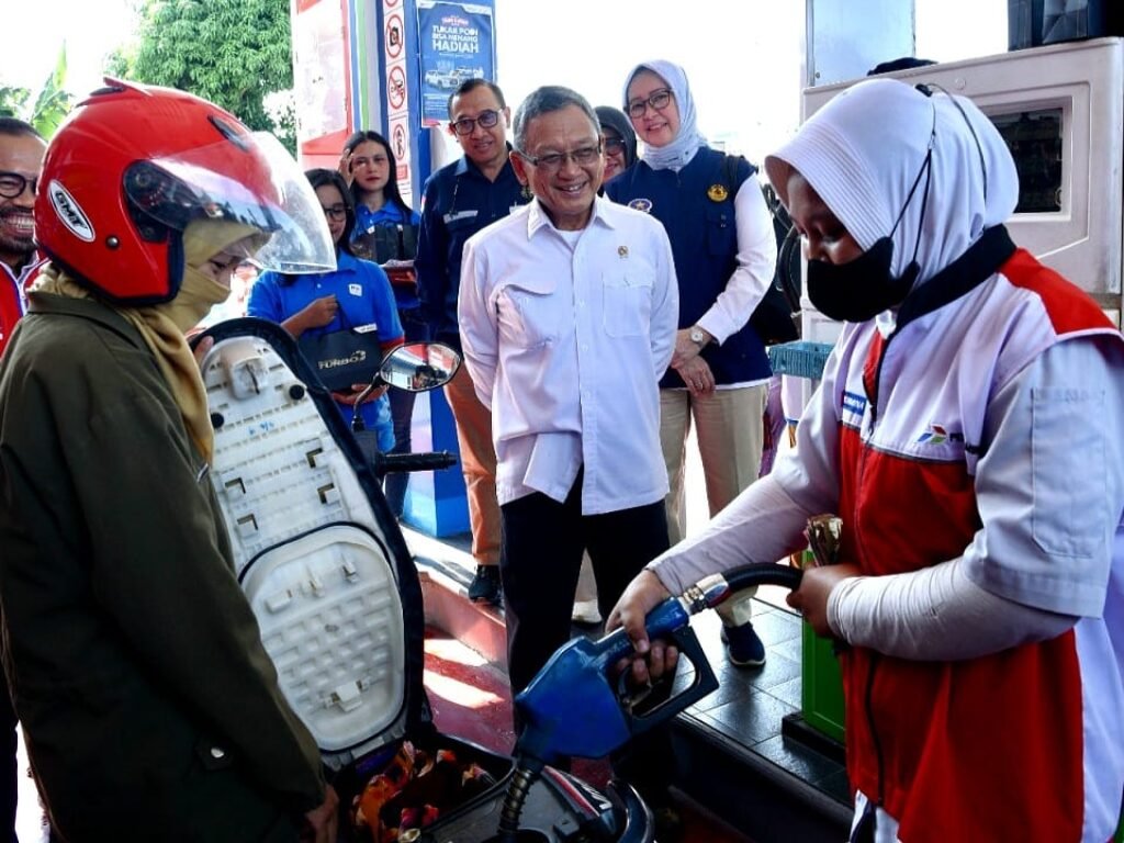 Ditengah Memanasnya Konflik Iran-Israel Kemen ESDM Stok BBM Aman dan Tidak Naik Sampai Juni