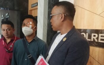 Advokat atau pengacara, atas nama Asep Zaenal Aripin, SH yang dianiaya oleh sejumlah oknum warga di Kecamatan Bungbulang Kabupaten Garut.