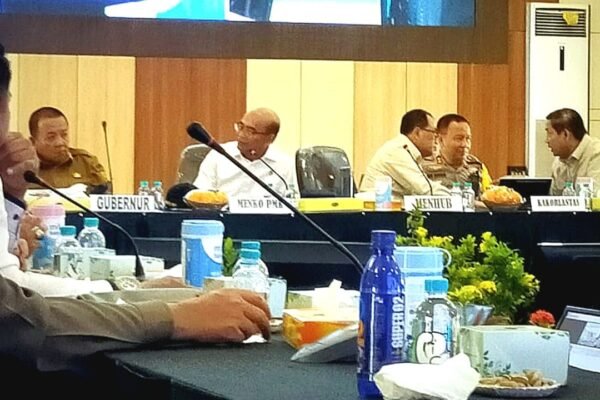 Gubernur Lamsel Rakor Arus Balik Lebaran Bersama Menko PMK dan Menhub