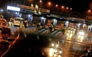 Ratusan Ribu Kendaraan Mulai Keluar Meninggalkan Bandung Pasca Lebaran