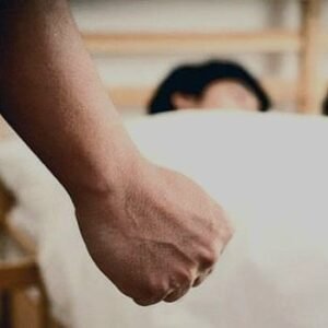 Heboh Sebuah video Penggerebekan Beredar di Media Sosial Oknum Polisi di Garut Diduga Selingkuh dengan Istri Orang