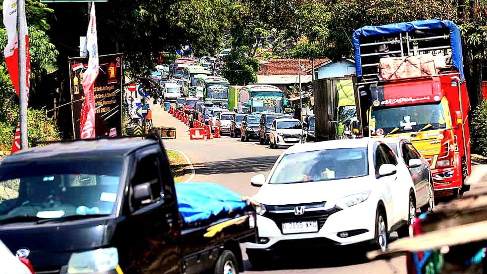 Dishub Garut Pantau Kendaraan Luar Kota Mulai Melintas di Ruas Jalan Garut