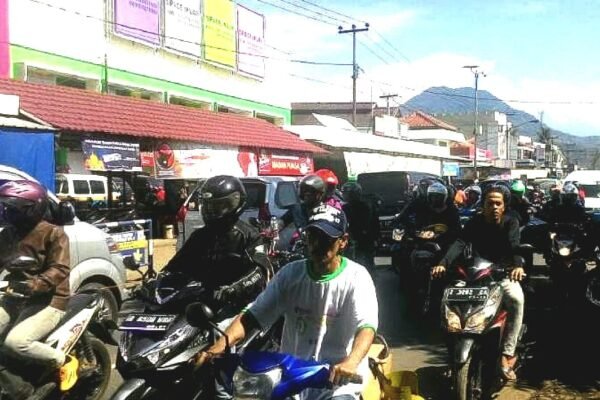 H -7 Lebaran Dishub Garut Pantau Kendaraan Luar Kota Mulai Melintas di Ruas Jalan Garut