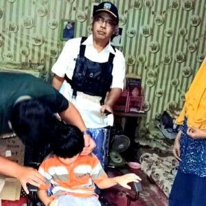 Pasangan Lansia Perawat Cucu Disabilitas Cerebral Palsy di Garut Dapat Bantuan Kemensos