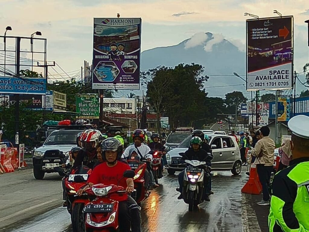Kemacetan Mengular Berjam-jam di Jalan Garut Menuju Bandung