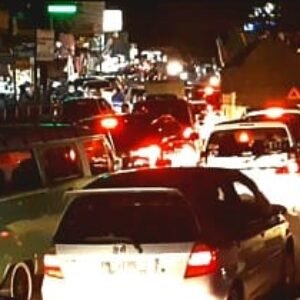 Urai Kemacetan Puncak Arus Balik Polres Garut Berlakukan One Way 19 Kali