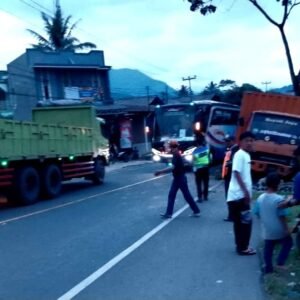 Kecelakan tunggal di jalan Limbangan-Garut