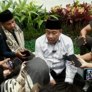 PJ Gubernur NTB Memberikan Apresiasi kepada Kadis Pariwisata NTB atas Sukses Gelar Pesona Khazanah Ramadhan