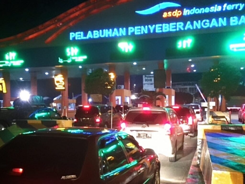 Aktivitas Arus Balik Pemudik di Pelabuhan Bakauheni Terus Meningkat