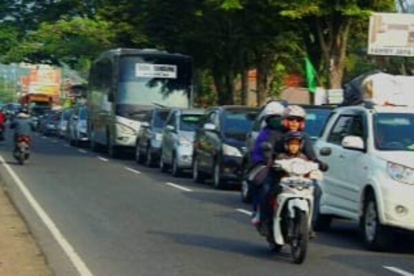 Dekati Hari-H Idul fitri Jalur Limbangan-Malangbong Alami Kepadatan Signifikan