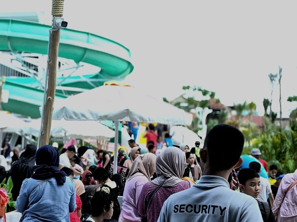 Meski Tiket Promo Habis Waterpark Tropikana Tetap Dibanjiri Pengunjung