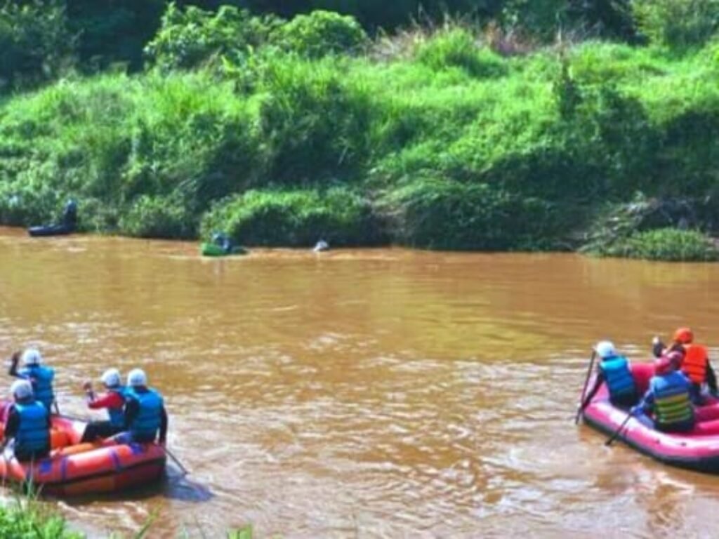 Pencarian Anak Terseret Arus Selokan di Padaasih Masih Terus Dilakukan Tim SAR Garut