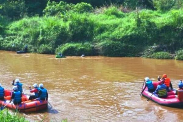 Pencarian Anak Terseret Arus Selokan di Padaasih Masih Terus Dilakukan Tim SAR Garut