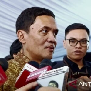 Ada Apa Dibalik Kunjungan Prabowo ke Istana di Hari Pertama Lebaran ?