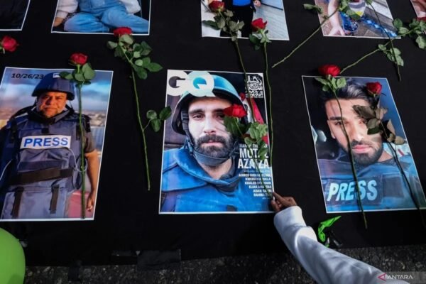 Tentara Zionis Israel Gempur Kamp Jurnalis di Nuseirat Pusat Gaza