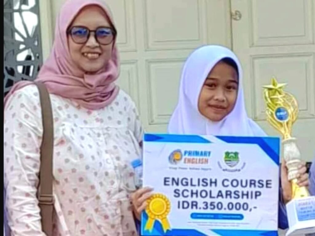 Dila Gadis Cantik Inspiratif Siswa SMA PGRI Kurnia Harumkan Nama Sekolah