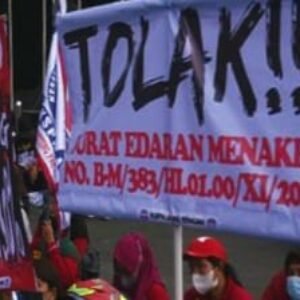 Peringati May Day Ribuan Buruh di Garut Lakukan Long March dari Bunderan Suci ke Gedung DPRD