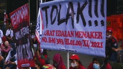 Peringati May Day Ribuan Buruh di Garut Lakukan Long March dari Bunderan Suci ke Gedung DPRD