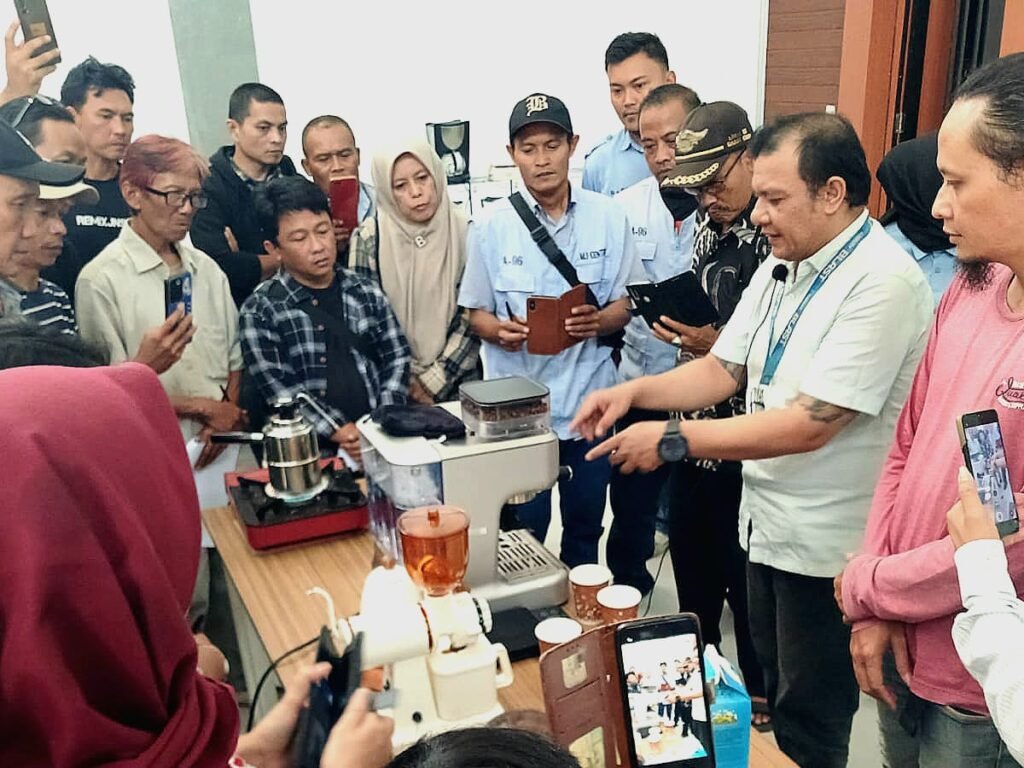 Pelatihan Barista UMKM Malangbong Jadikan Kopi Komoditas Unggulan
