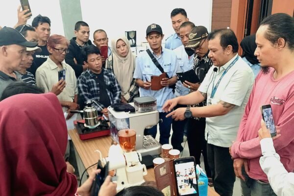 Pelatihan Barista UMKM Malangbong Jadikan Kopi Komoditas Unggulan