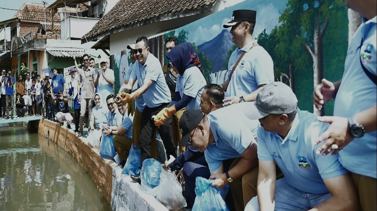 Srikandi Biru Diskanak Garut Berdayakan Emak-emak Tekan Stunting di Area Miskin Ekstrim