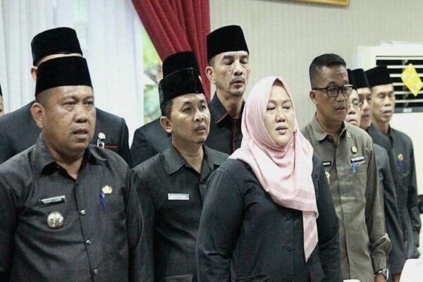 Delapan Fraksi DPRD Lamsel Sepakat Capai PAD dan LKPJ Bupati