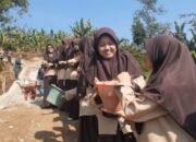 Ratusan Siswa SMP dan SMK Rasana Rosida Bangkitkan Budaya Gotongroyong Bersama TMMD Kodim 0611